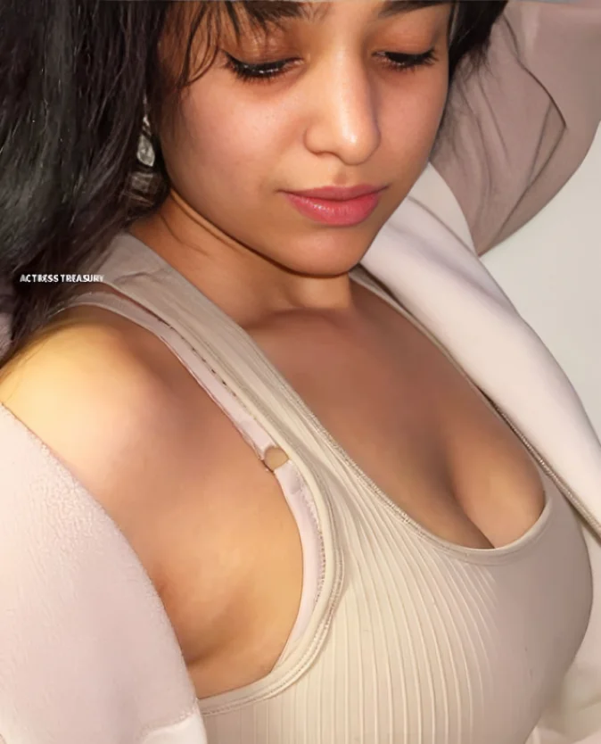 High-class escorts Jaipur at 5-star hotel